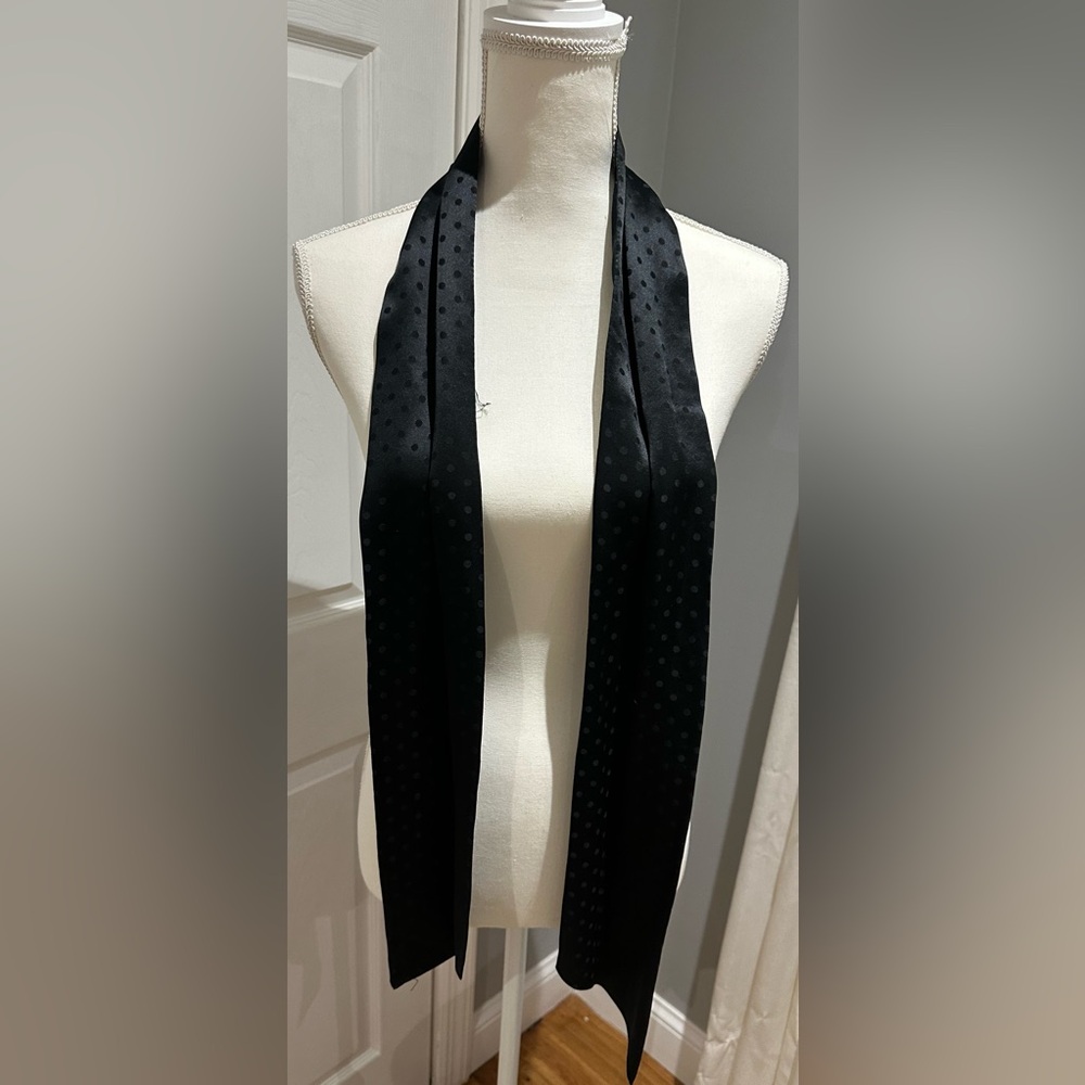Black Scarf